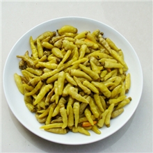 正宗在先食品出品地窖瓦缸泡野山椒。辣得狠，泡椒凤爪必备