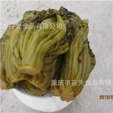 酱腌菜厂家直销地窑瓦缸正宗家居菜泡鱼酸菜。酸菜汤酸辣可口
