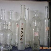 供应玻璃工艺酒瓶洋酒玻璃瓶高档玻璃酒瓶