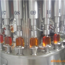 回转式酒类灌装机