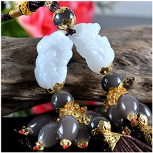 175汽车挂饰挂件内饰双貔貅双流苏汽车用品厂家批发礼品后视镜