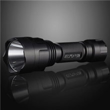 c8战术充电手电筒正品强光手电筒远射led家用手电