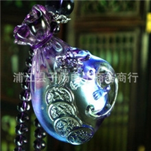 生产供应汽车雕刻挂件琉璃钱袋汽车饰品挂件高档汽车挂件批发