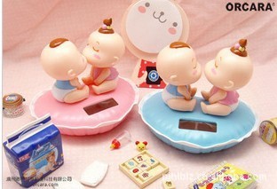正品甲壳原Babykiss情侣娃娃太阳能公仔汽车用品内饰太阳能车