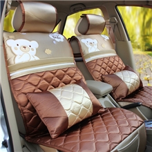 厂家批发供应2013款炫彩真丝精品坐垫卡通小熊高档真丝四季坐垫