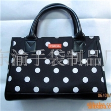 供应米高发泡、600D、210D等材质的女装包，手提包，化妆包等等