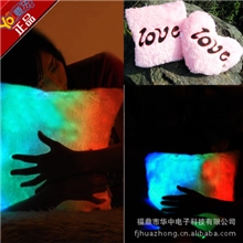 要乐正品发光抱枕新奇特礼品时尚抱枕靠垫靠枕情人节礼物