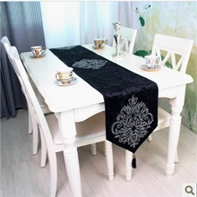 厂家直销欧式奢华天鹅绒烫钻桌旗床旗桌骑批发定制桌旗桌布