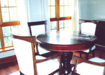 承接苏州家具厂、酒店、家具卖场等家具贴膜，100余款颜色