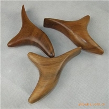 【东兴红木坊】越南天然香木按摩器三叉三角雀按摩雀AM0002