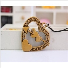 网络热销手机饰品黑线款仿桃木手机挂件