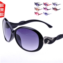 厂家直销2013眼镜太阳镜批发时尚女士款墨镜全国最低价20367