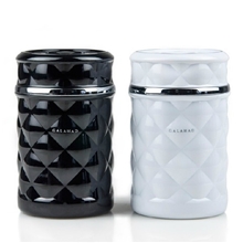 快美特钻石切面汽车烟灰缸车载烟灰缸带led灯太阳能厂家供货