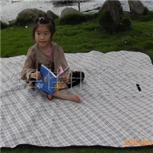 供应防水防潮牛津600D多彩花色布野餐垫11.5*1.8