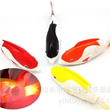 2013年新奇特玩具第九代YLH33843音乐灯光电动鱼摆尾鱼宝