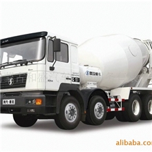 陕汽德龙水泥搅拌车