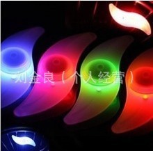 大量批发供应自行车灯，自行车辐条灯，硅胶灯,风火轮,自行车装备