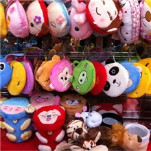 批发供应动漫卡通零钱包时尚热销毛绒钱包多款混批