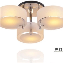 供应热卖现代简约三头灯客厅灯卧室灯吸顶灯特价直销F5791-3