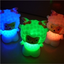 2013七彩美羊羊小夜灯儿童发光玩具led变色礼品儿童益智玩具