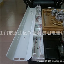 厂价供应高档T8LED支架双管带罩支架36W*21.2米布好线和灯架