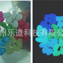 供应发光石子发光石头鱼缸用各种发光鹅卵石夜光石支持混批