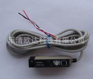 现货供应欧姆龙光纤放大器E3XR-CE4光电传感器特价销售