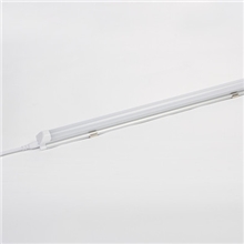 特价供应9WLED日光灯2835灯节能灯管T8一体化质保3年