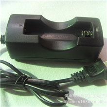 18650充电器4.2V锂电充电器电池充电器强光手电筒充电器