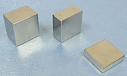 供应小规格钕铁硼，方片钕铁硼，圆片钕铁硼