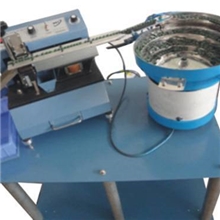 自动膜电容剪脚机