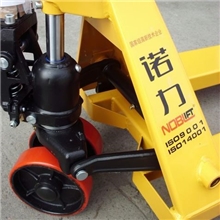 专业生产手动液压搬运车手动液压叉车