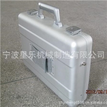 专业定制铝合金电脑箱，工具箱，手提箱铝箱