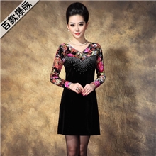 金丝绒连衣裙秋高档刺绣大码正品黑中老年妈妈装长袖拼接新款S14