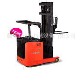 座驾式电动堆高车
