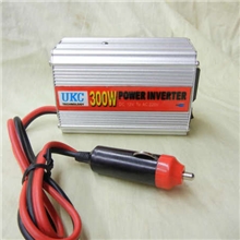 UKCHDA-300A车载逆变器12转220V逆变器车载电源