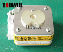 RS4P1m104N快速熔断器平板型熔断器低压熔断器