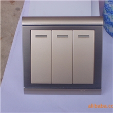 美的唯美多彩三开双控大板开关