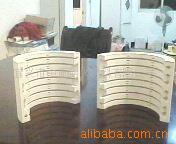 供应井式炉挂丝砖。搁丝砖。陶瓷炉钉。