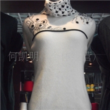 供应英伦风格钻饰翻领魅力羊绒衫（量身定织）