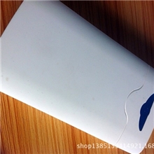 巨无霸宾利移动电源充电宝给我们带来正能量