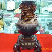 &ldquo;富贵满堂&rdquo;高档礼品，厂价出售、物美价廉，送礼之佳品。&ldquo;值&rdquo;