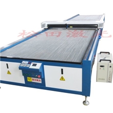 松田1650化纤布、汽车脚垫、沙发座套、橡胶塑胶激光切割机