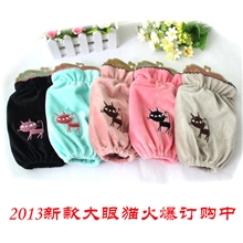 幸福里8号热卖韩版时尚毛绒袖套护袖批发冬季新款小猫袖套厂家