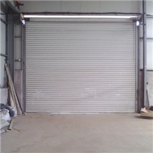 厂家供应各种车库门，澳式卷帘门，手机13131768692