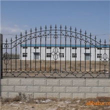 济南铁艺护栏、铁艺护栏加工、铁艺护栏、济南铁艺护栏大门