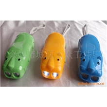 厂家直销供应做工精细LED老虎手压手电筒品质保证环保耐用手电筒