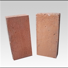 大量供应硅藻土砖，优质耐火材料，优质耐火砖
