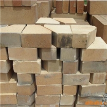 供应粘土质耐火砖。高铝砖。轻质保温砖。高铝水泥耐火泥等