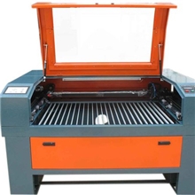 专业供应服装激光切割机皮革激光切割机数控激光切割机